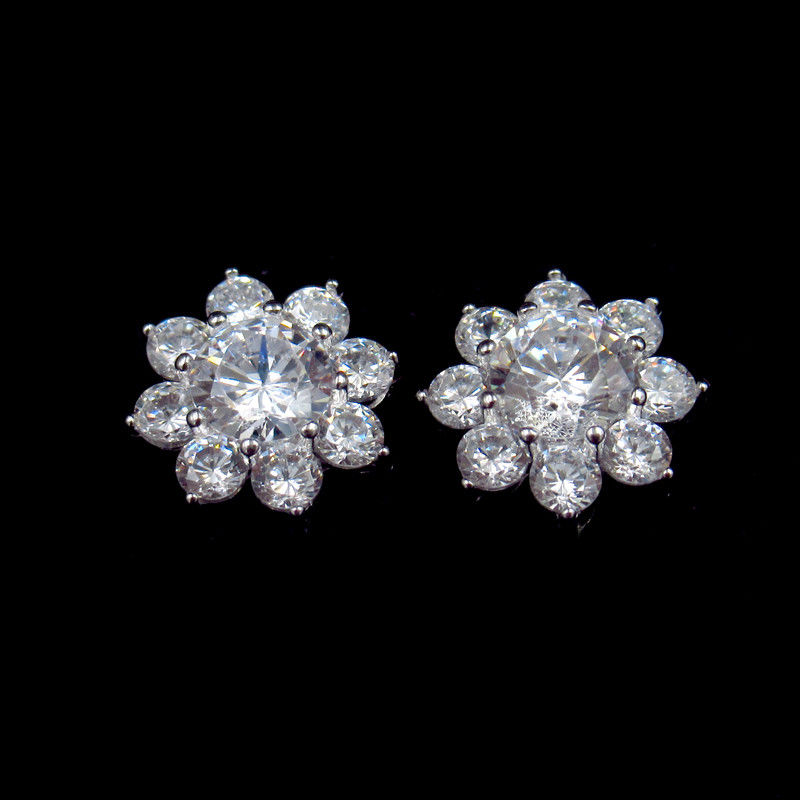 Flower Shape AAA Cubic Zirconia Stud Earrings Aristocratic Silver Jewelry